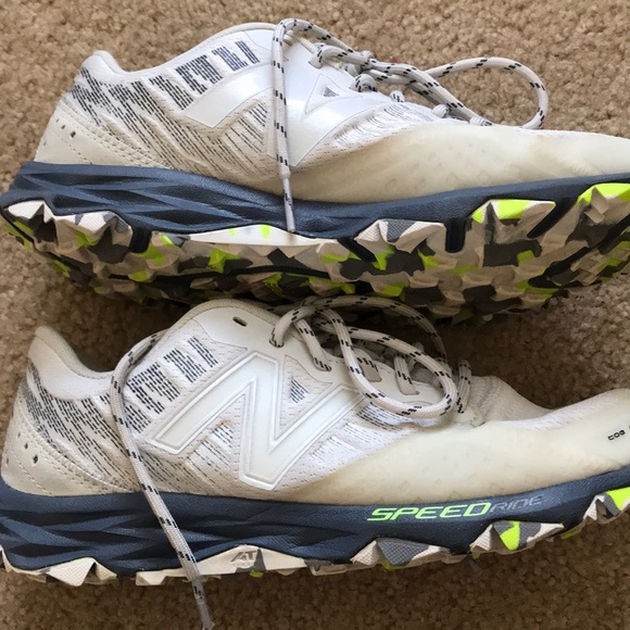 New Balance Shoes - Women’s New Balance shoes size 8